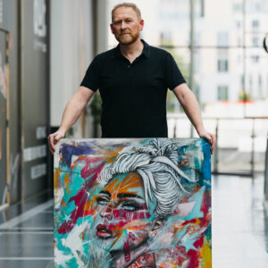 C'est l'artiste Michel Van Otten qui expose tout le mois de juin !